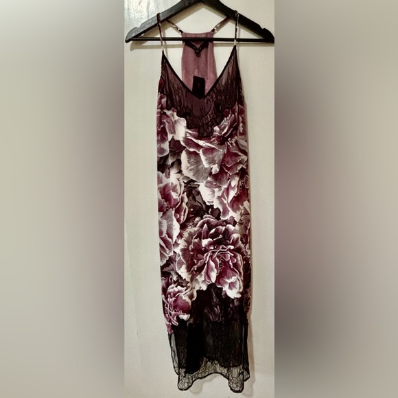Guess| NEW Gorgeous Purple Black Floral Lace Long Chemise Dress Sz S w/Tags - Picture 10 of 11